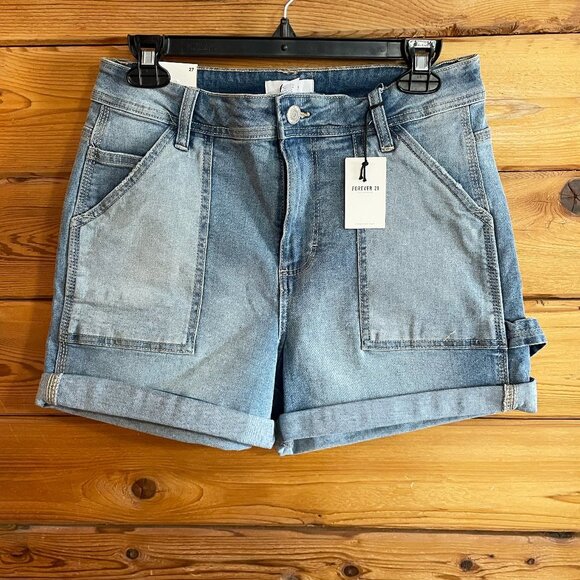 NWT Forever 21 Reworked High Rise Denim Shorts Size 27 - Picture 2 of 8
